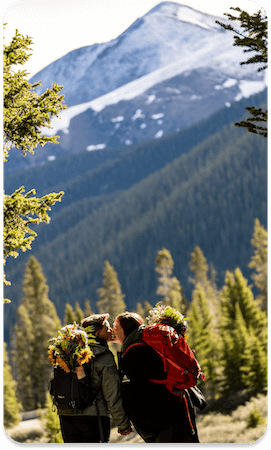 COUPLE PHOTO IN Lake Isabelle Colorado